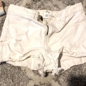 Super cute ripped white shorts SMALL